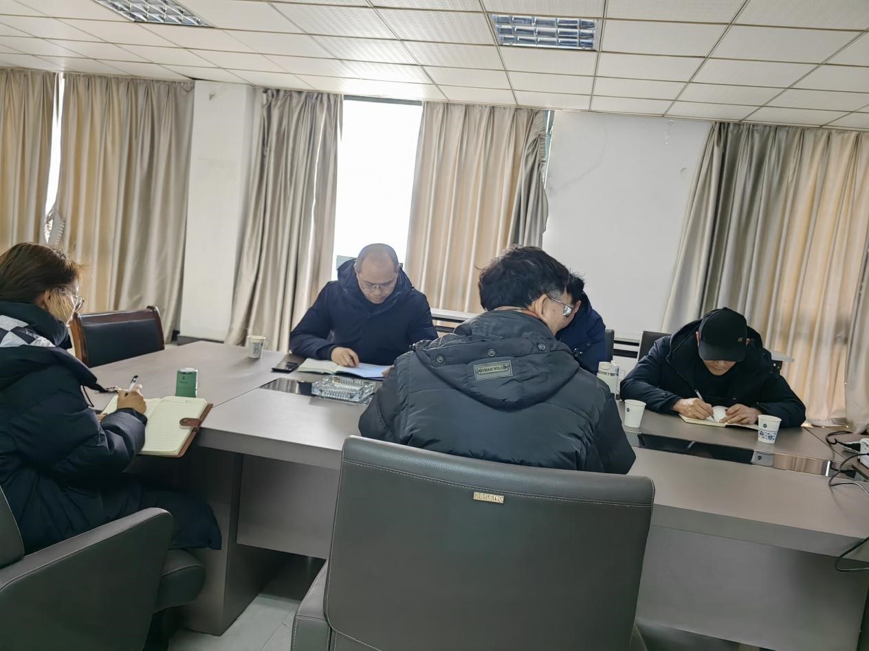 �������t(y��)ˎ�ߵȌ��ƌW(xu��)У�I(l��ng)��(d��o)���^ʏ�������t(y��)ˎ���޹�˾